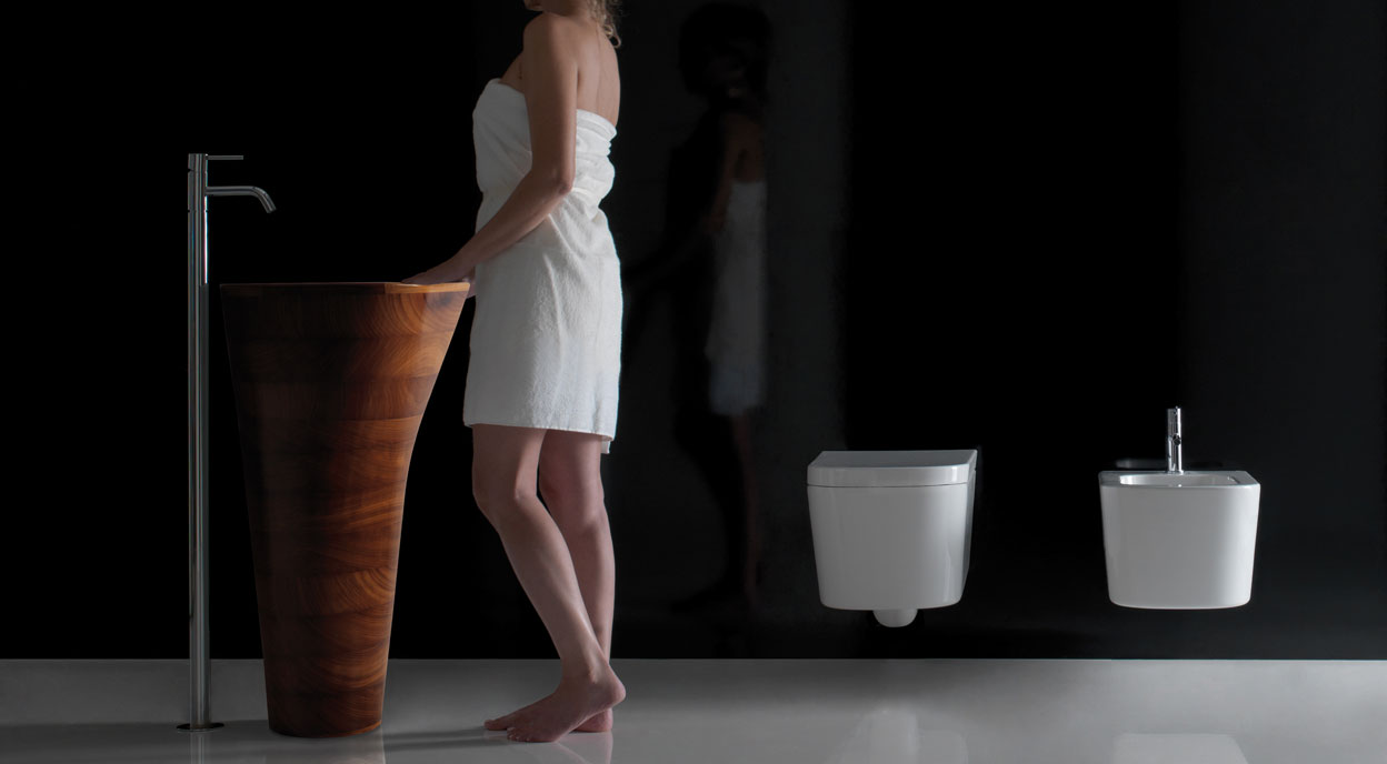 Galassia sanitari, lavabi d'arredo, piatti doccia e arredo bagno.